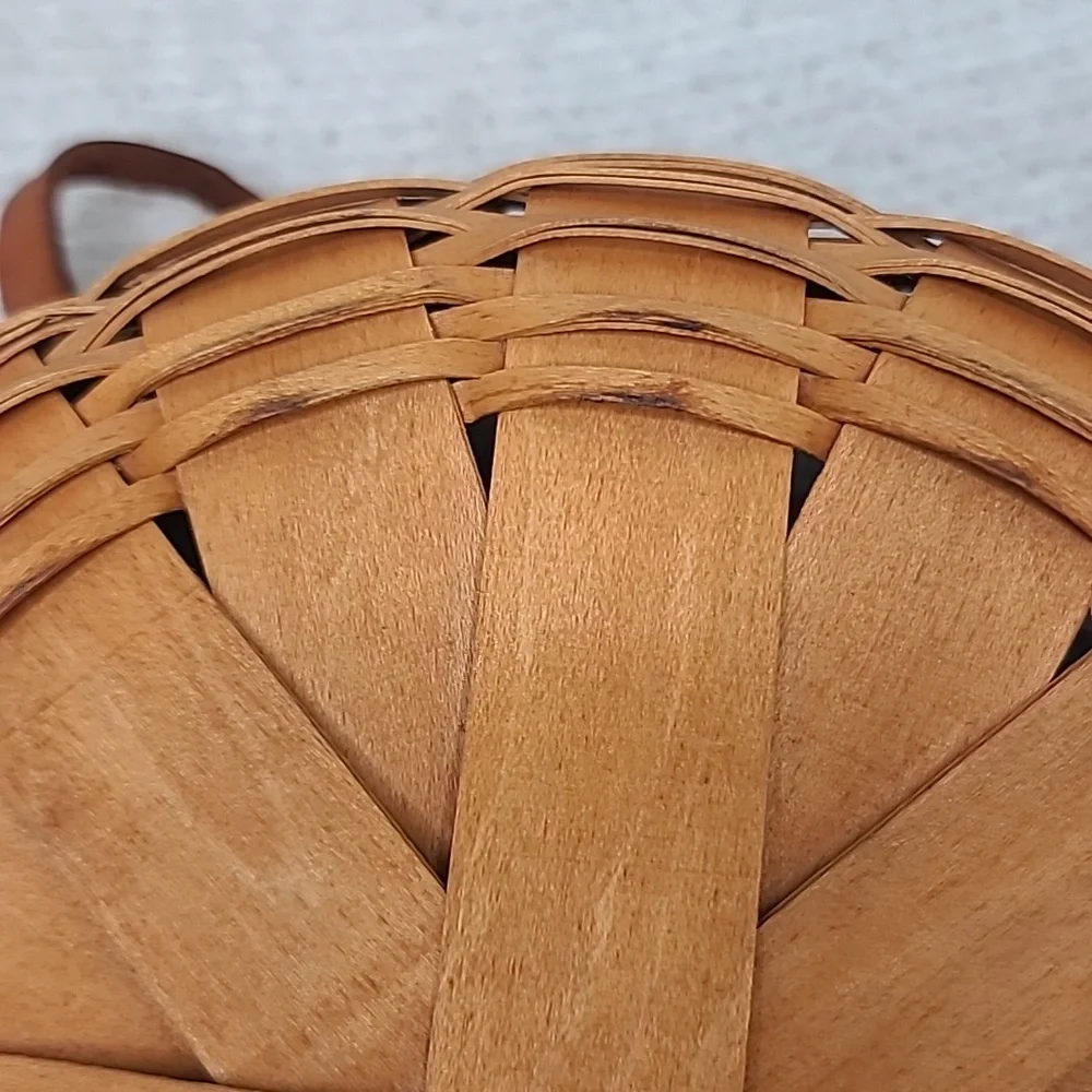 Longaberger Vintage 1997 Classic Darning Basket 15504 with Insert